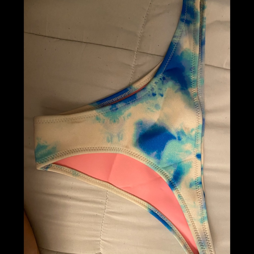 Genuine triangl swimsuits set
